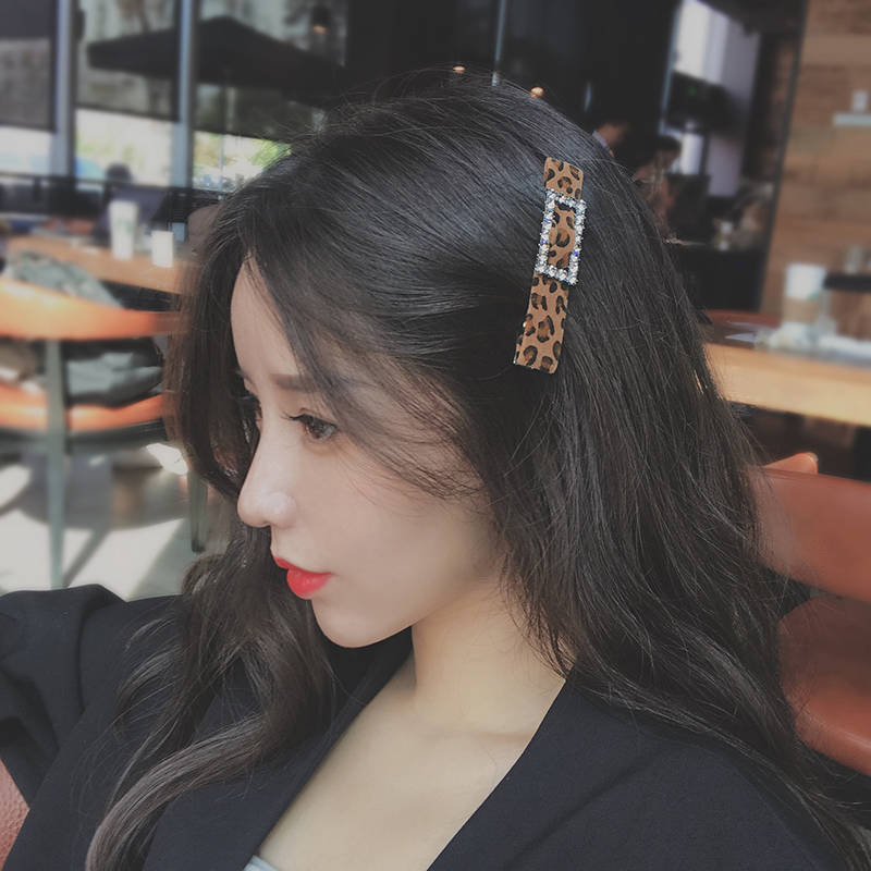 South Korea East Gate new ultra-flash drill leopard-print hairpin with one-word clip edge and top clip explosive headdress hairpin